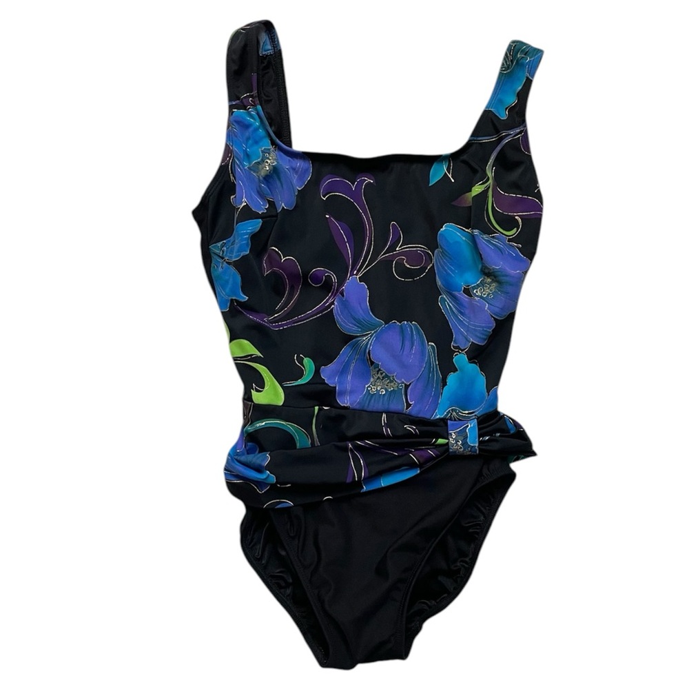 Vintage women’s inches away floral print one piece bathing suit